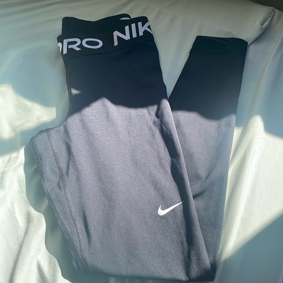 Nike pros size small gym leggings - Picture 1 of 2